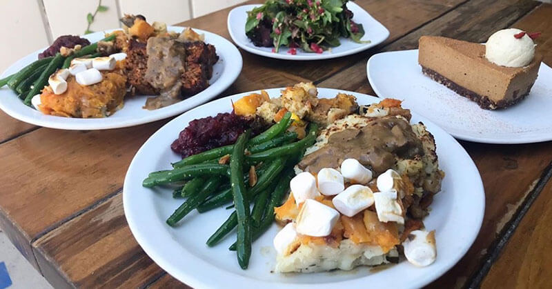 where to eat thanksgiving dinner in los angeles