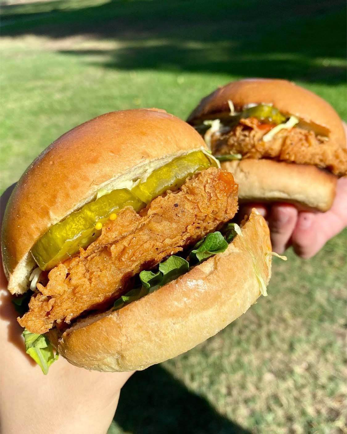 best fried chicken sandwich los angeles 2021