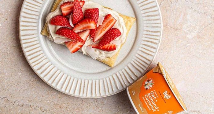 Vegan Puff Pastry with Yogurt and Strawberries Recipe
