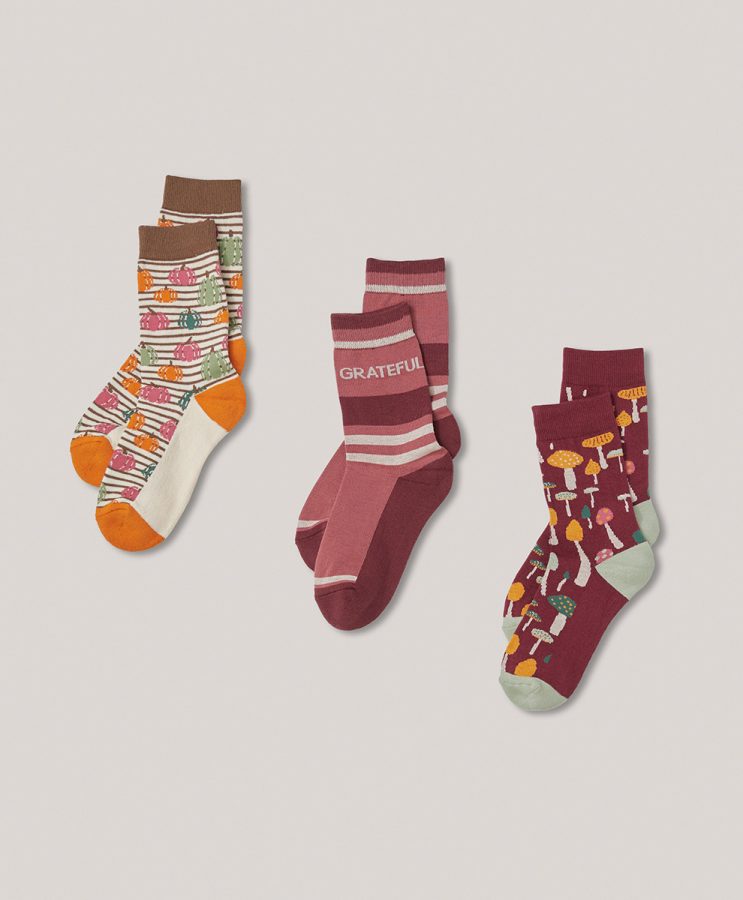 10 Sustainable Sock Brands We Love