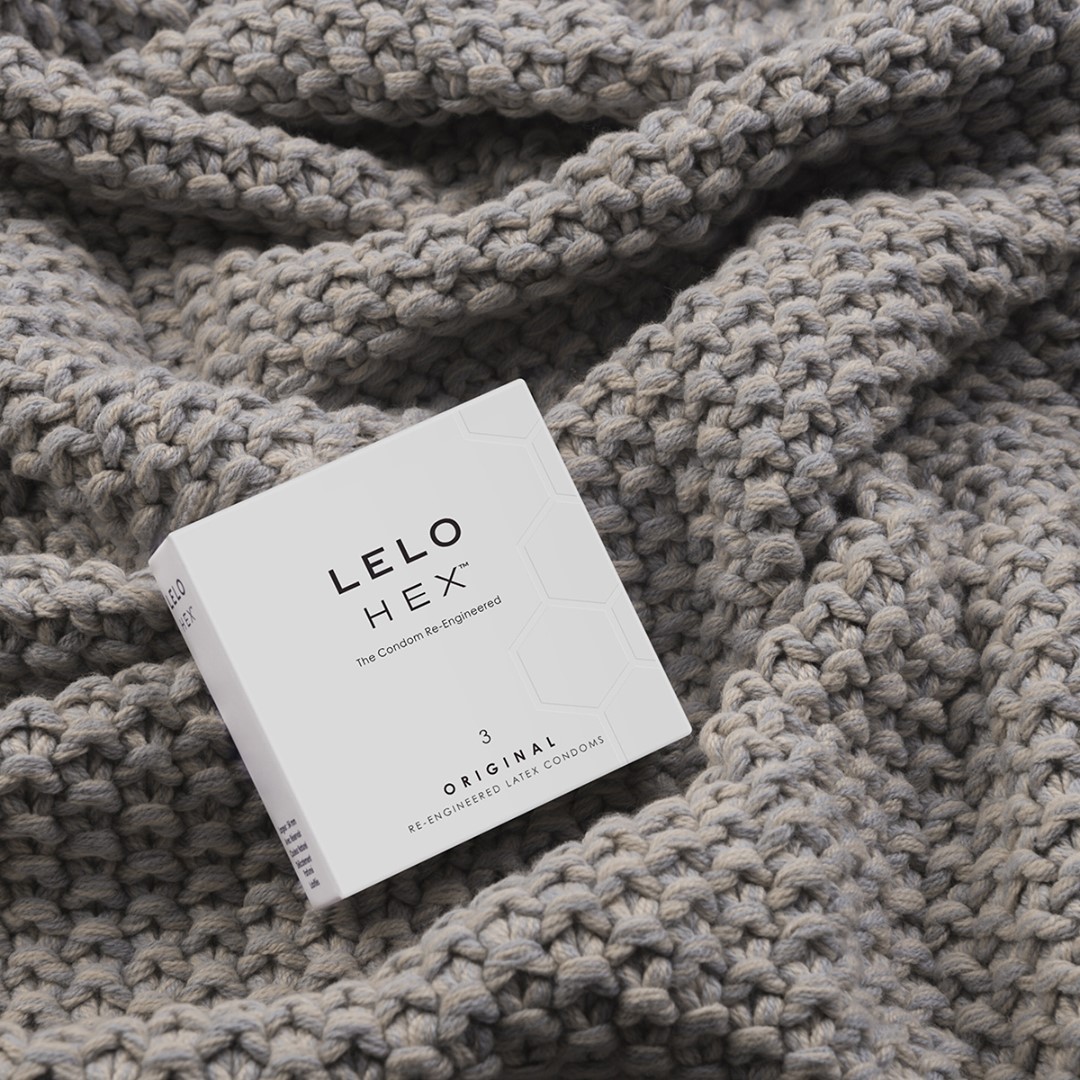 LELO HEX vegan condoms on blanket