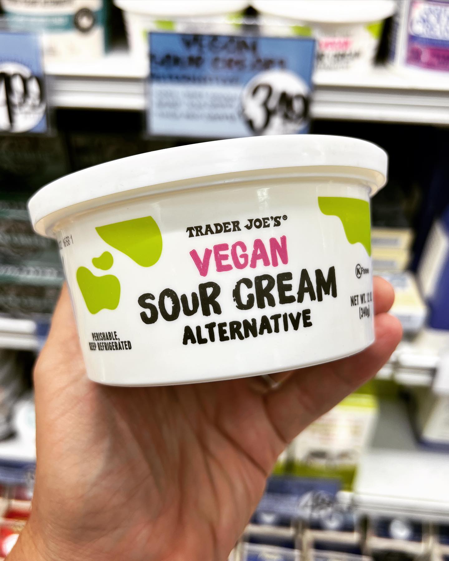 What Is Vegan Sour Cream? Plus, Brands and Recipes