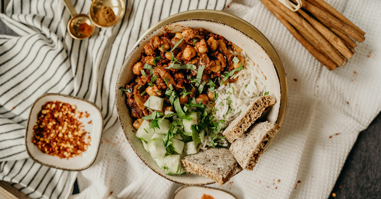vegan chili bowl