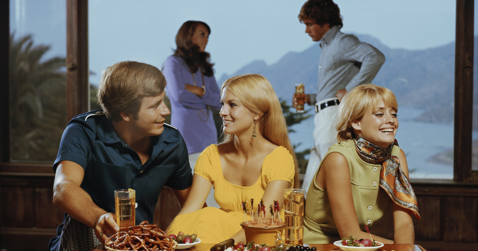 7 fashion pieces Boomer women wore in the ’70s that defined sexy without showing too much