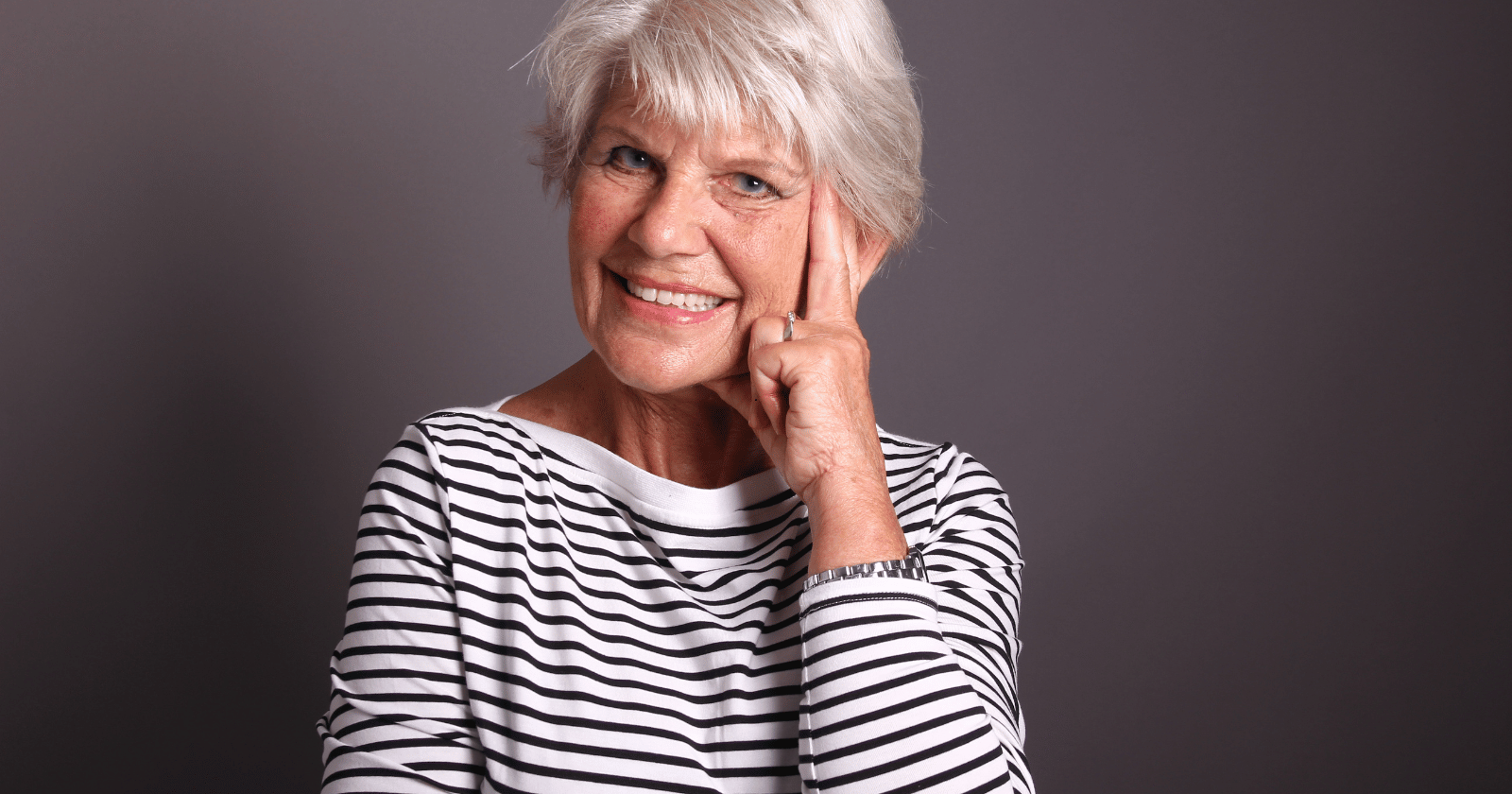 8 “flattering” clothing cuts that are actually hiding Boomer women’s best features