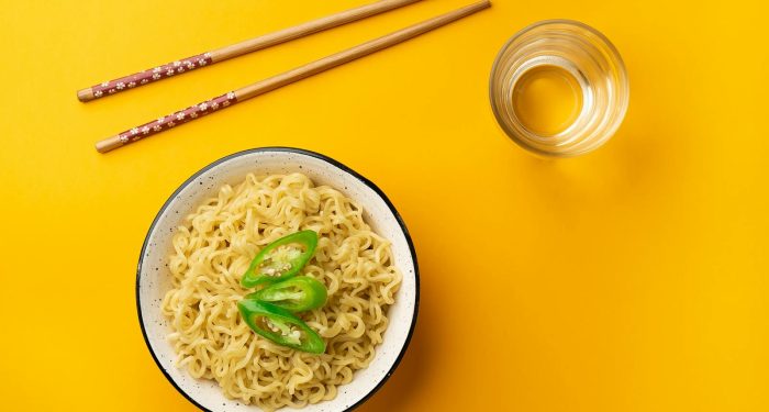15-Minute Dan Dan Noodles With Chili Crisp Tofu That Taste Like They're From Your Favorite Hole-in-the-Wall