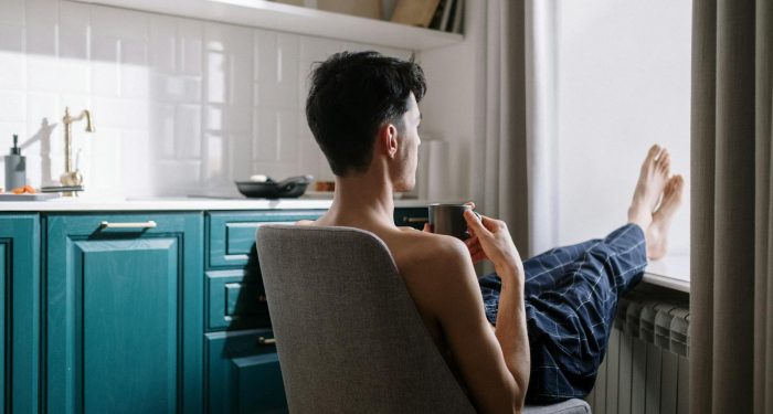 6 things people who genuinely enjoy their own company do differently from people who have just gotten used to being alone