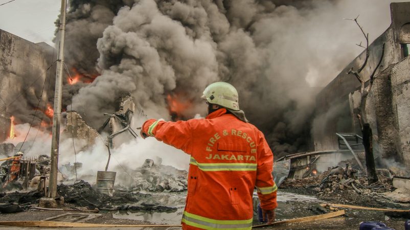 7 habits of people who stay genuinely calm under pressure, and none of them involve breathing exercises or morning routines