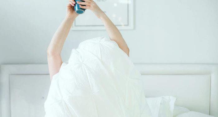 7 small habits of people who wake up without dread on Monday mornings, and none of them involve loving their job