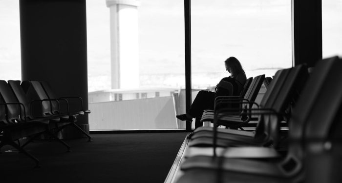 8 quiet habits of people who stay genuinely calm in conflict, most of which have nothing to do with breathing exercises or meditation