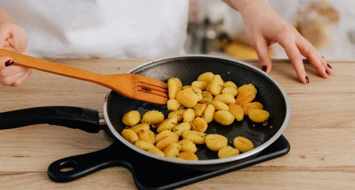 One-Pan Crispy Gnocchi With Sun-Dried Tomatoes and Vegan Pesto in 20 Minutes