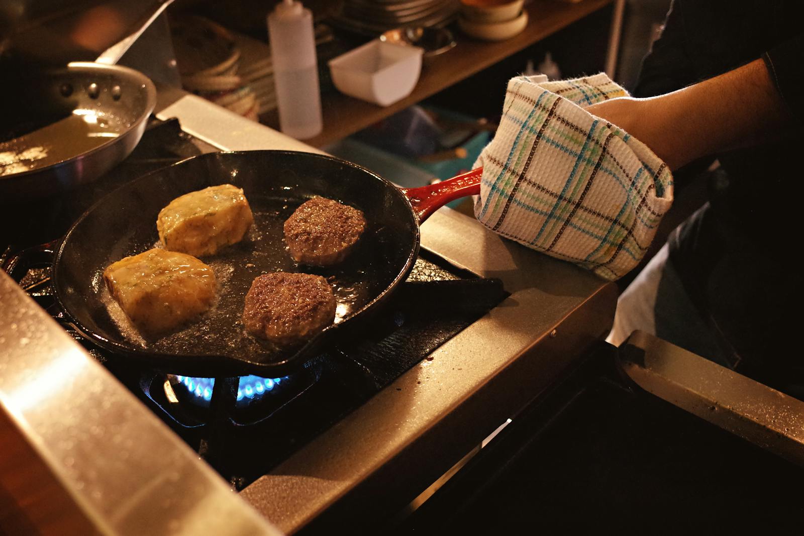 single cast iron pan