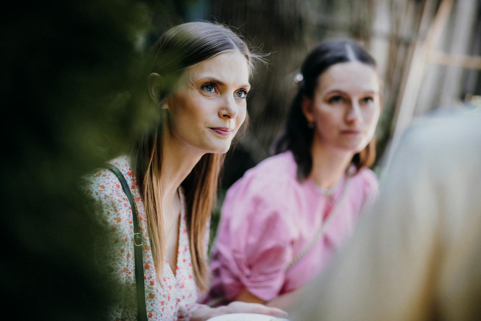 social conversation body language