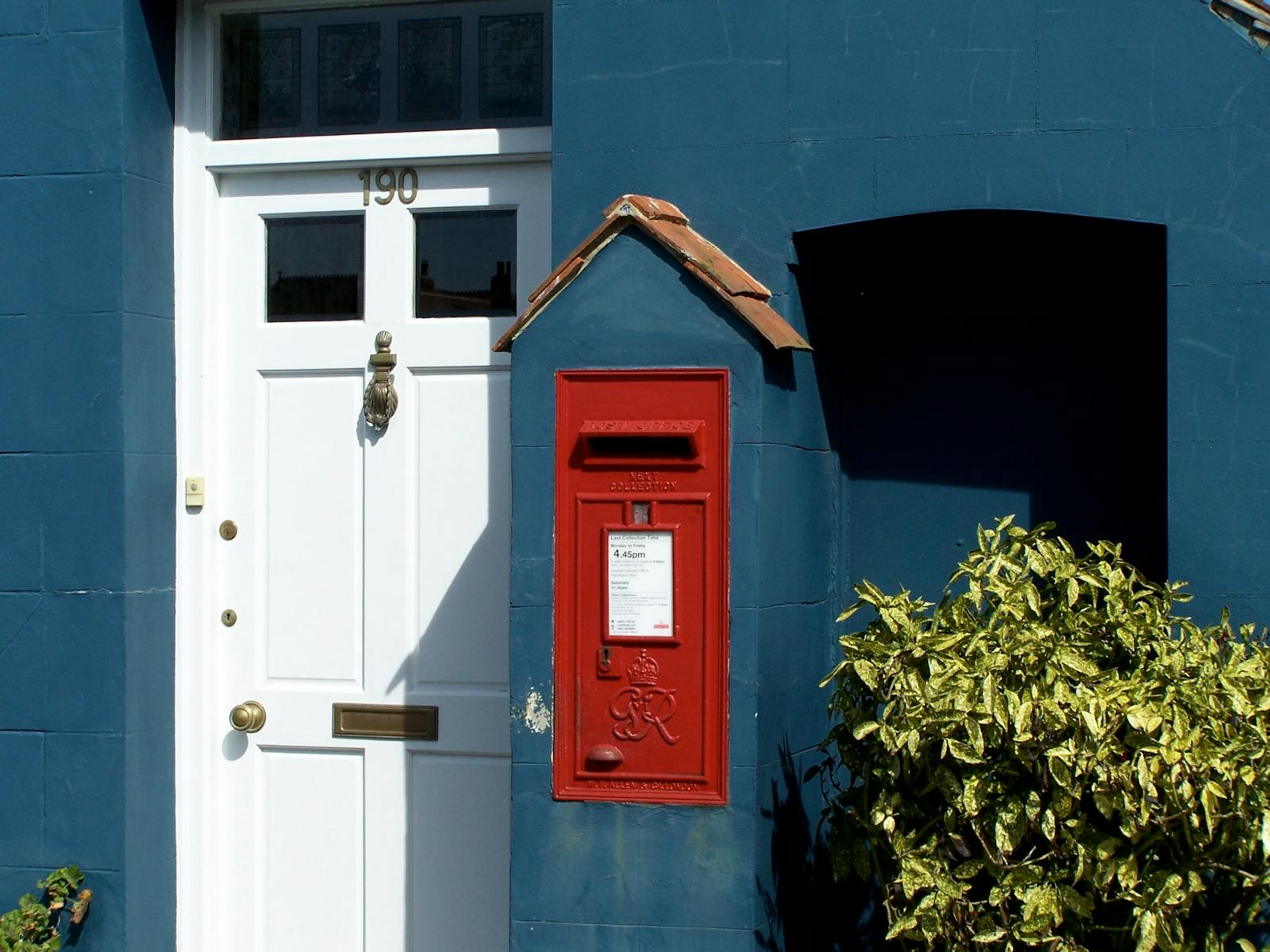 empty mailbox afternoon