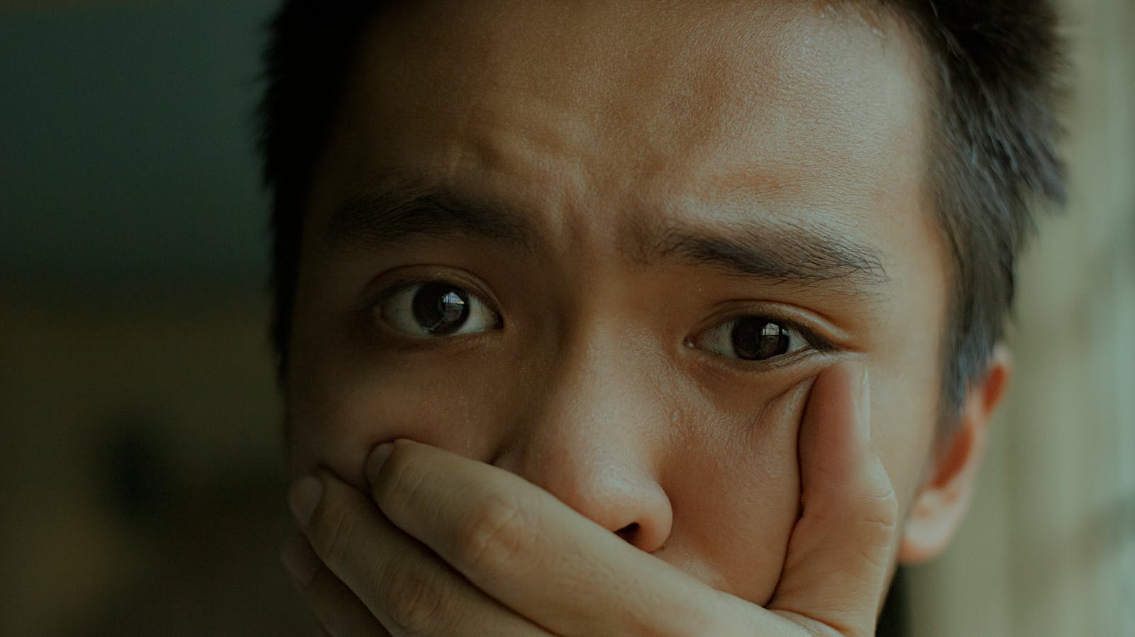 People who notice when a friend has lost weight, gotten a haircut, or seems quieter than usual aren’t always being nosy — they may have learned early that small changes in people matter