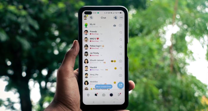 Psychology says people who quietly maintain a friendship through nothing but birthday texts aren't lazy friends, they understood early that some bonds are kept alive by frequency of intent, not depth of contact