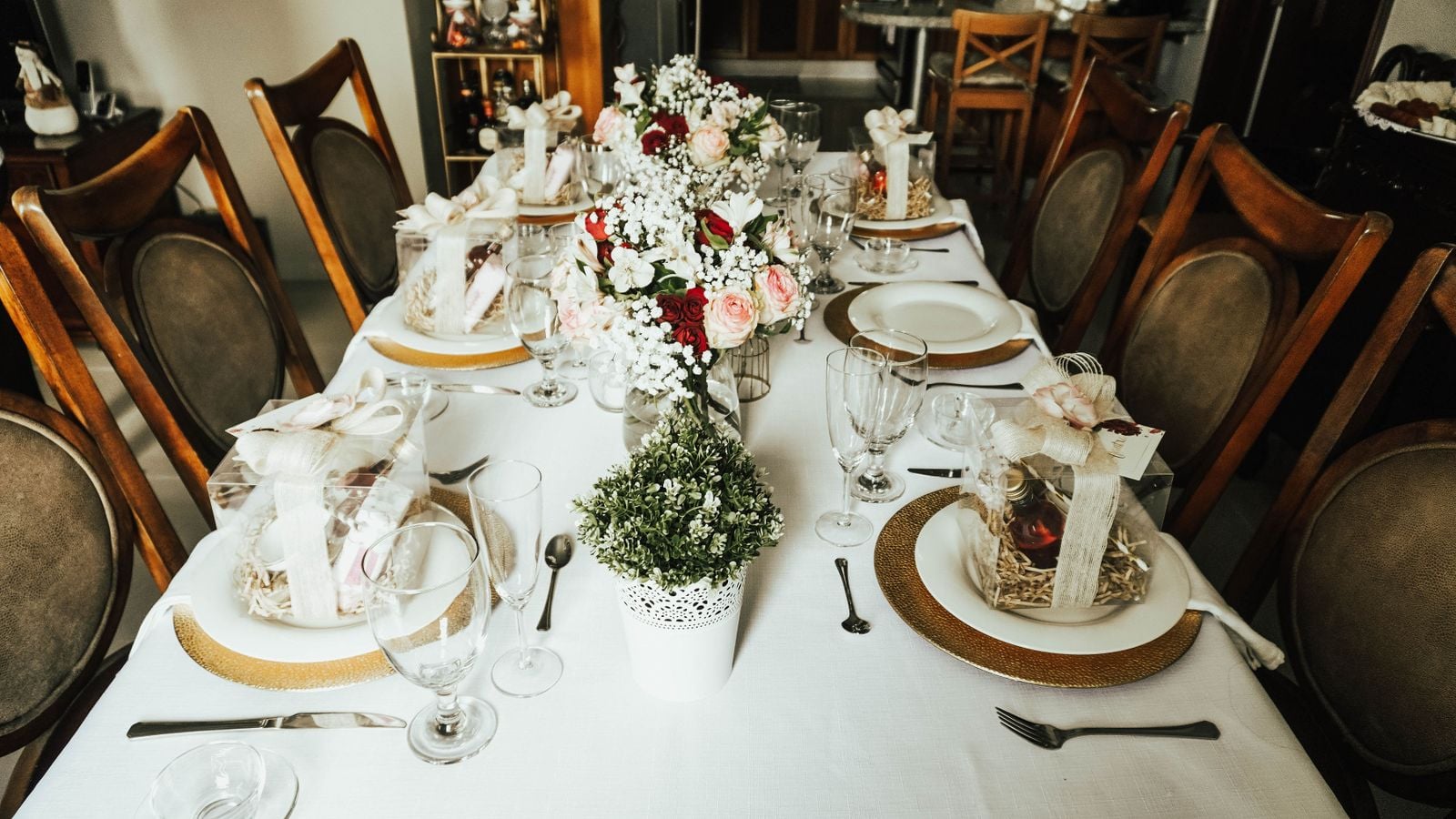 dinner party table