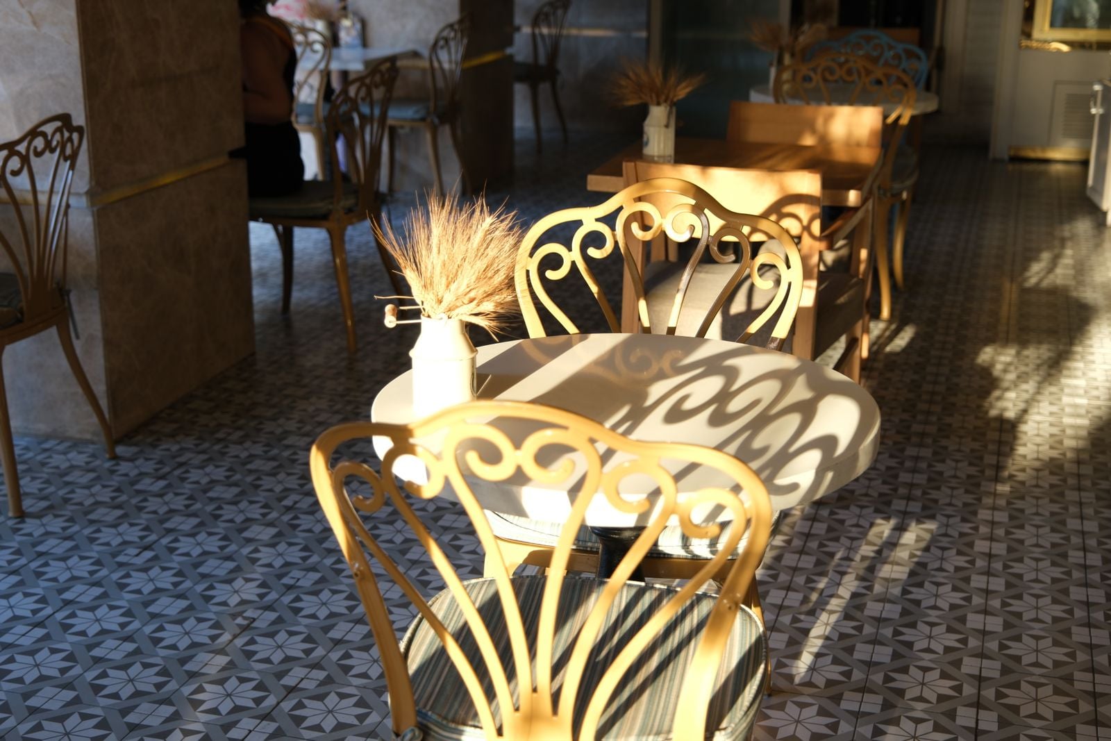 empty restaurant table morning