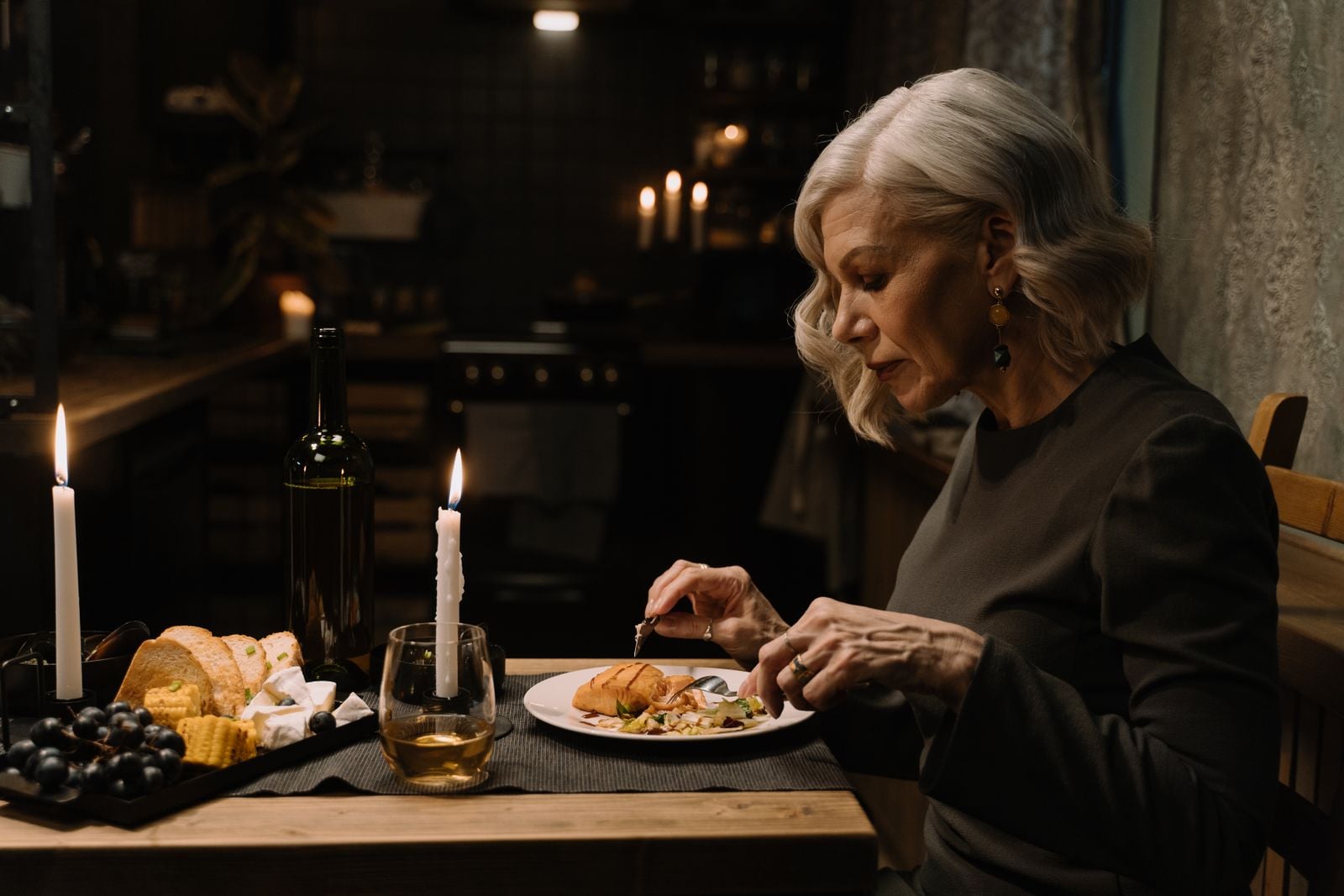 solo dinner small table